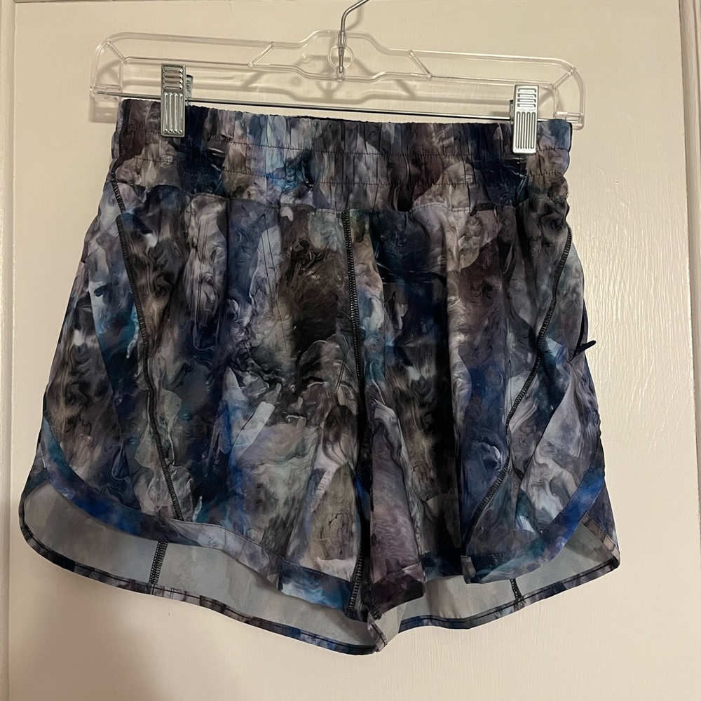 Lululemon tracker shorts